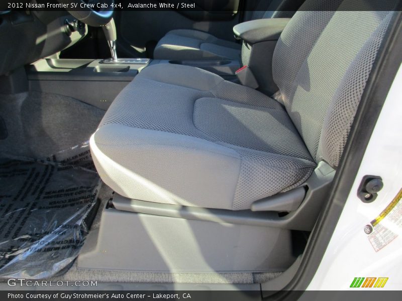 Avalanche White / Steel 2012 Nissan Frontier SV Crew Cab 4x4