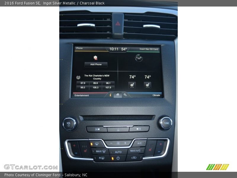 Ingot Silver Metallic / Charcoal Black 2016 Ford Fusion SE
