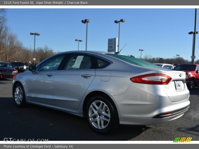 Ingot Silver Metallic / Charcoal Black 2016 Ford Fusion SE