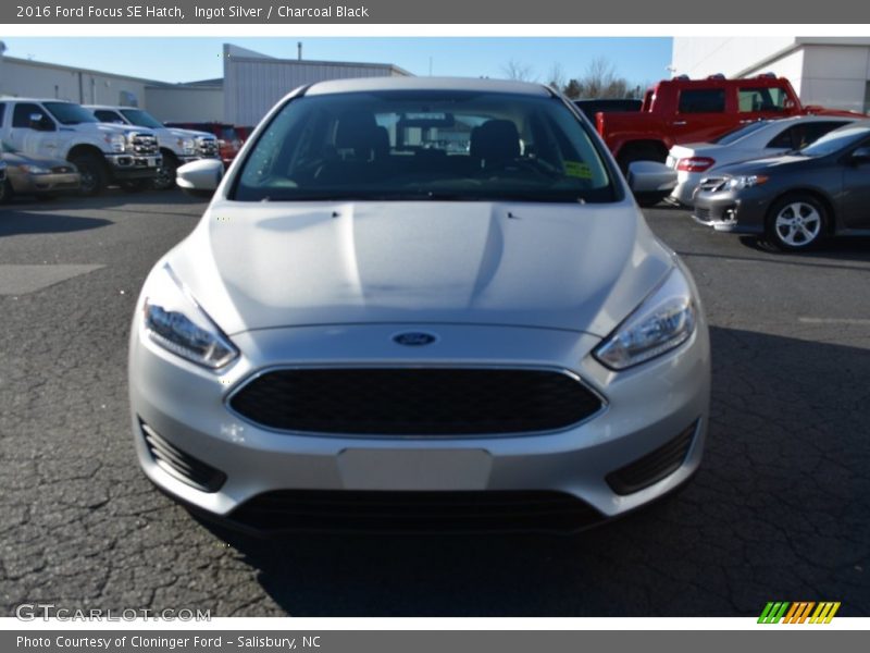 Ingot Silver / Charcoal Black 2016 Ford Focus SE Hatch