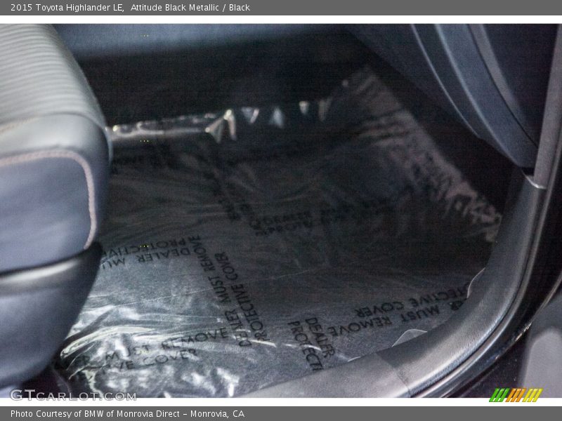 Attitude Black Metallic / Black 2015 Toyota Highlander LE
