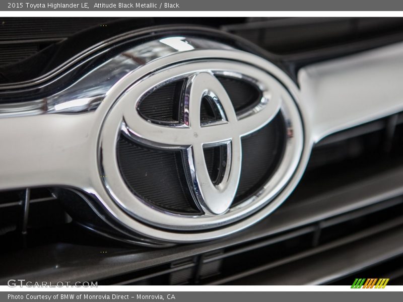 Attitude Black Metallic / Black 2015 Toyota Highlander LE