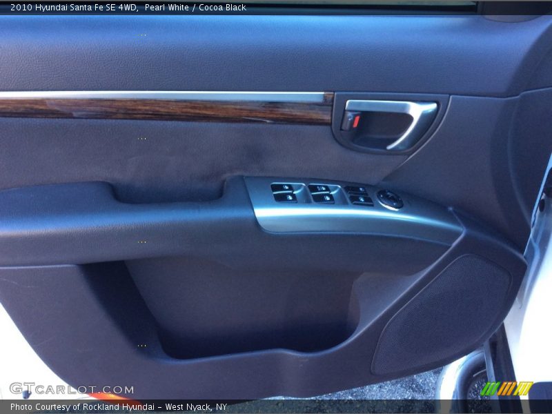 Pearl White / Cocoa Black 2010 Hyundai Santa Fe SE 4WD