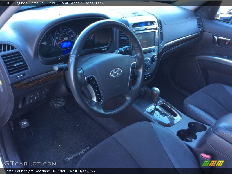 Pearl White / Cocoa Black 2010 Hyundai Santa Fe SE 4WD