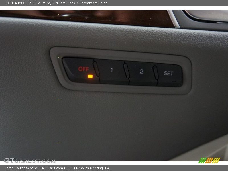 Brilliant Black / Cardamom Beige 2011 Audi Q5 2.0T quattro