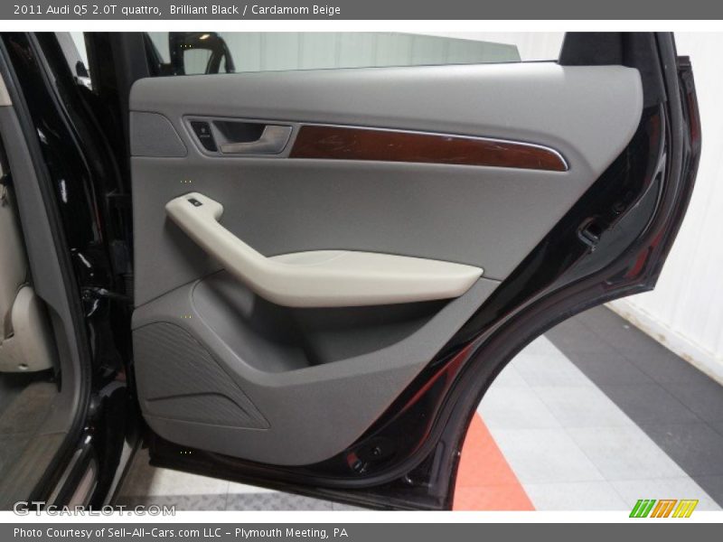 Brilliant Black / Cardamom Beige 2011 Audi Q5 2.0T quattro