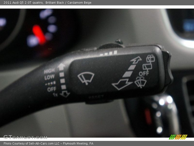 Brilliant Black / Cardamom Beige 2011 Audi Q5 2.0T quattro