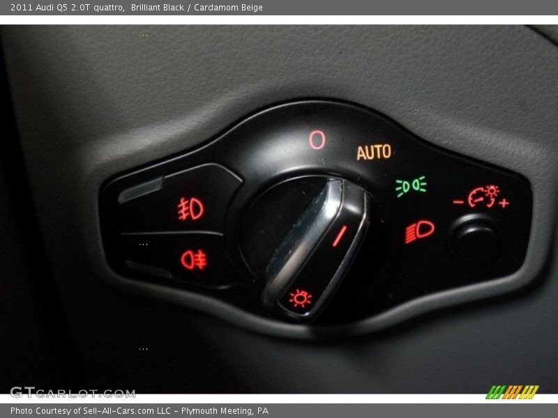 Brilliant Black / Cardamom Beige 2011 Audi Q5 2.0T quattro