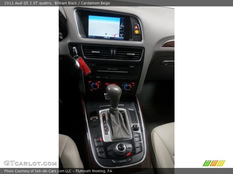 Brilliant Black / Cardamom Beige 2011 Audi Q5 2.0T quattro