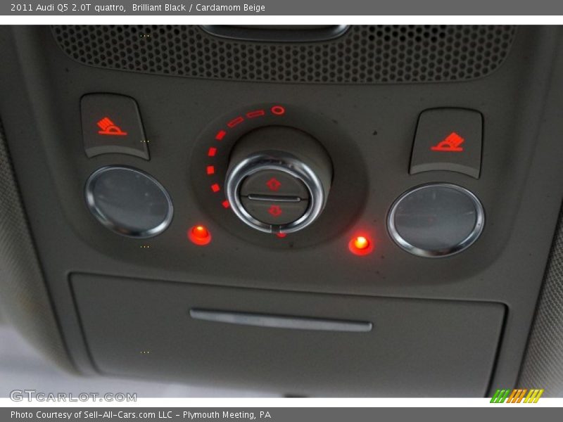 Brilliant Black / Cardamom Beige 2011 Audi Q5 2.0T quattro