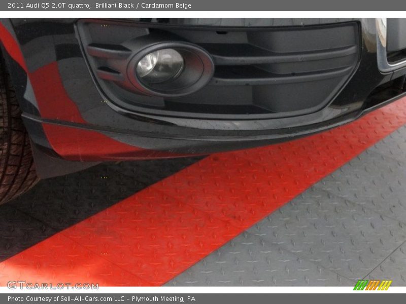 Brilliant Black / Cardamom Beige 2011 Audi Q5 2.0T quattro
