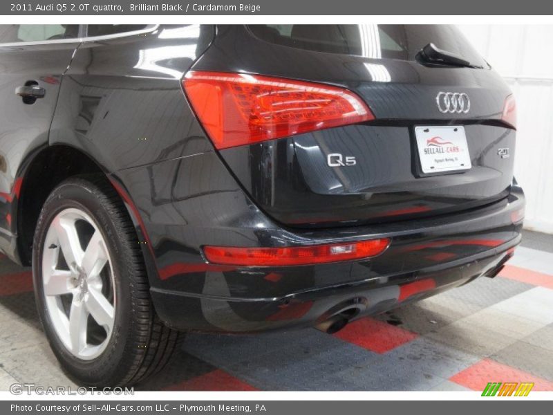 Brilliant Black / Cardamom Beige 2011 Audi Q5 2.0T quattro