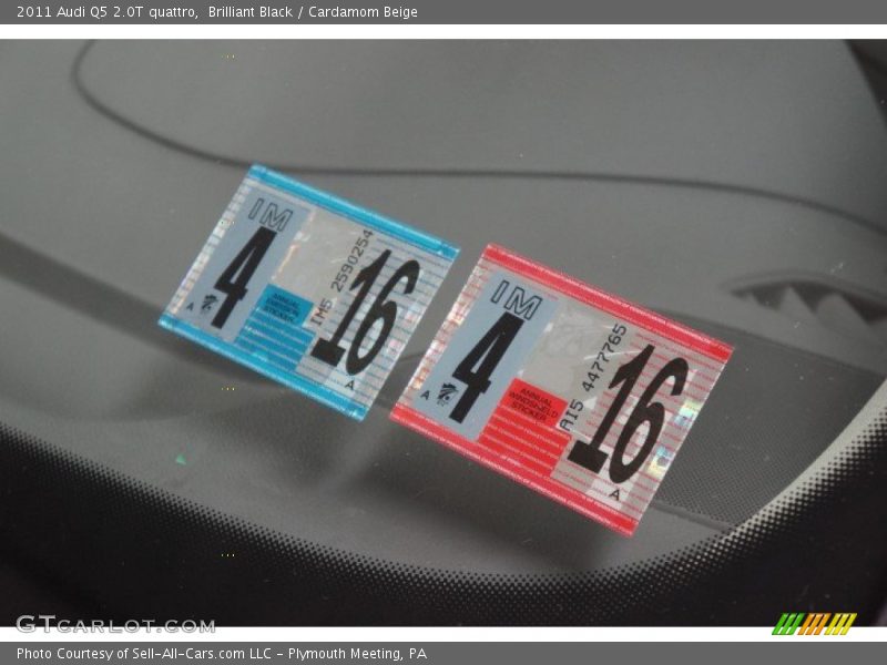 Brilliant Black / Cardamom Beige 2011 Audi Q5 2.0T quattro