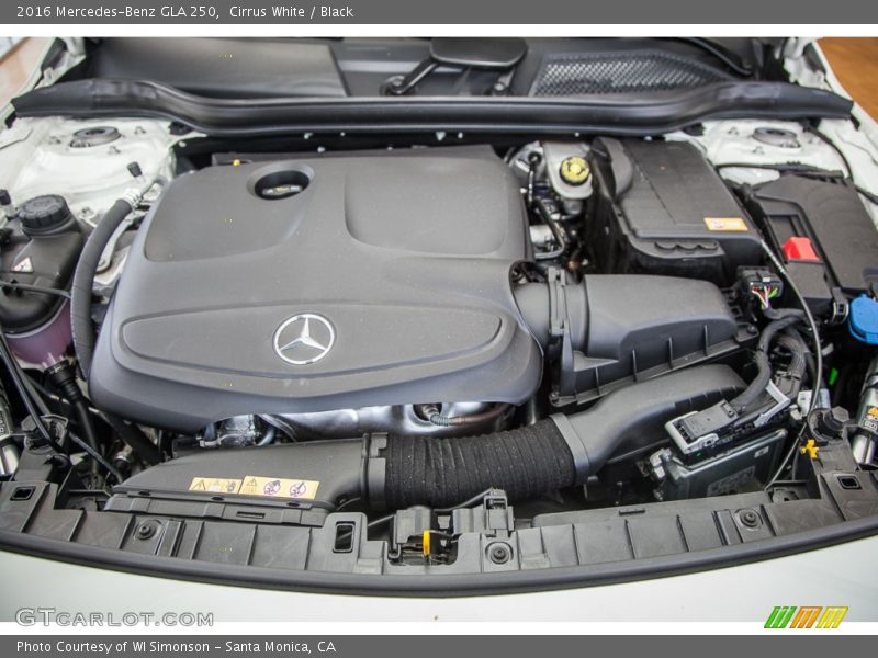 Cirrus White / Black 2016 Mercedes-Benz GLA 250