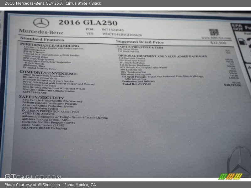 Cirrus White / Black 2016 Mercedes-Benz GLA 250
