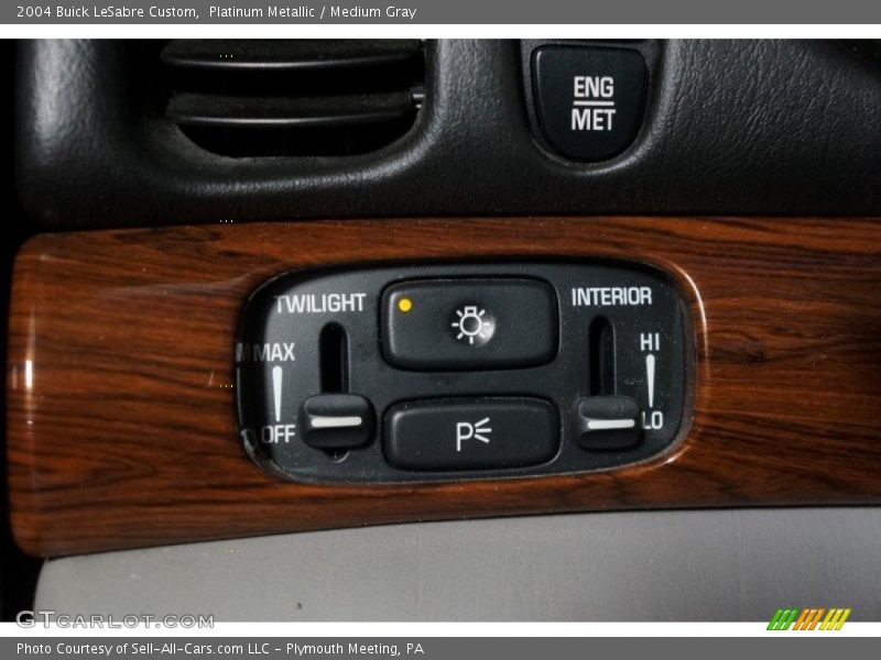 Platinum Metallic / Medium Gray 2004 Buick LeSabre Custom