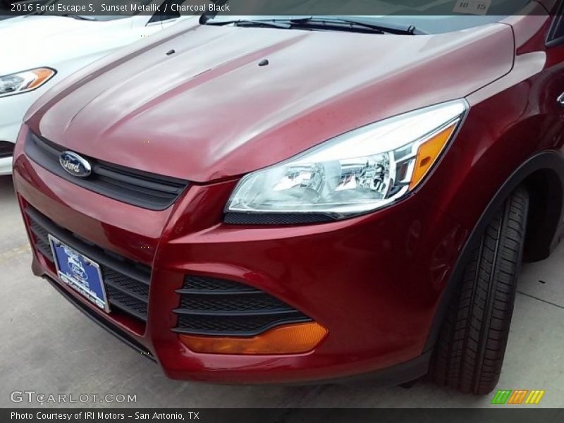 Sunset Metallic / Charcoal Black 2016 Ford Escape S