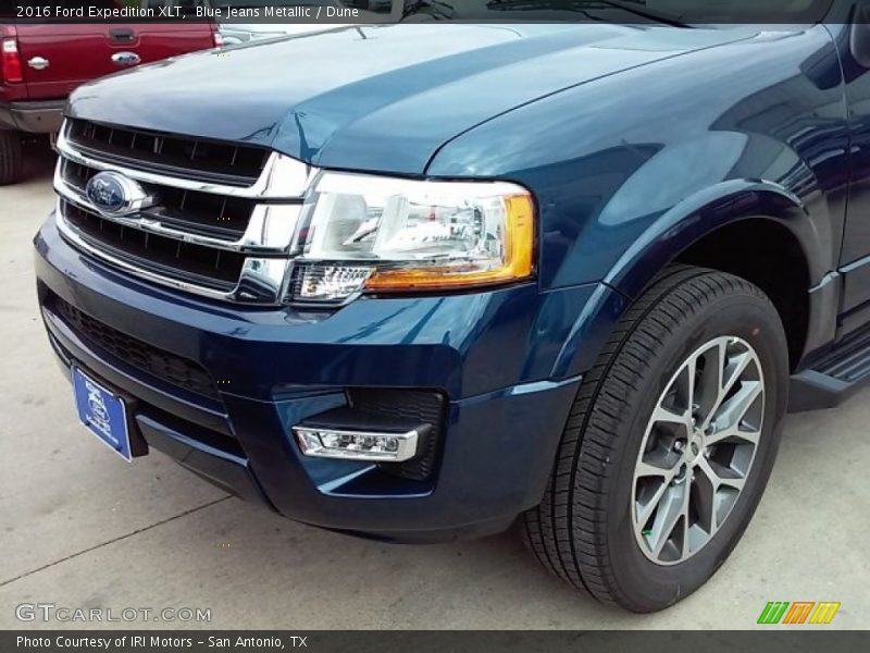 Blue Jeans Metallic / Dune 2016 Ford Expedition XLT