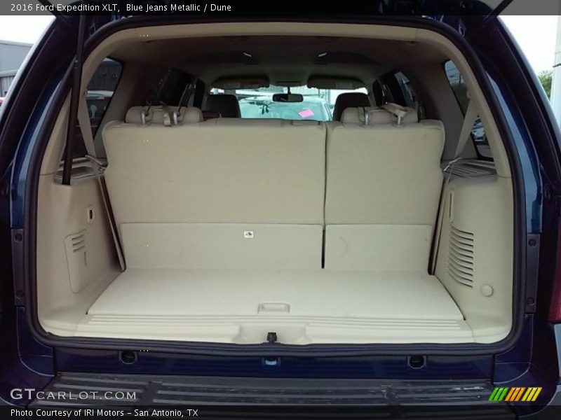 Blue Jeans Metallic / Dune 2016 Ford Expedition XLT