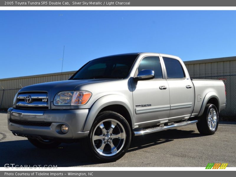 Silver Sky Metallic / Light Charcoal 2005 Toyota Tundra SR5 Double Cab