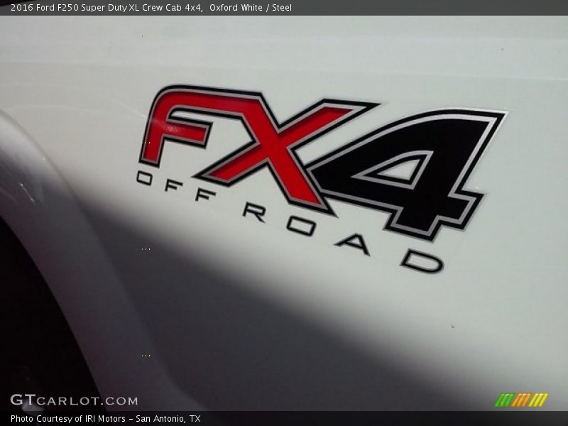 Oxford White / Steel 2016 Ford F250 Super Duty XL Crew Cab 4x4