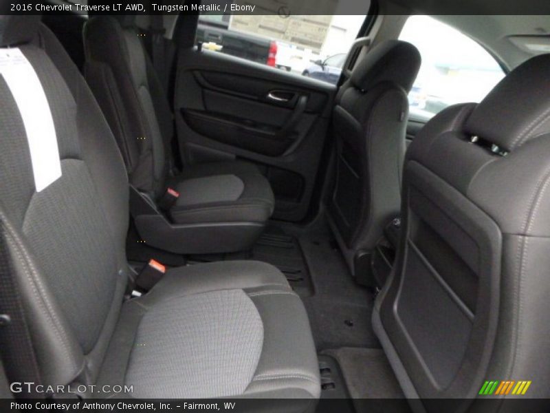 Tungsten Metallic / Ebony 2016 Chevrolet Traverse LT AWD