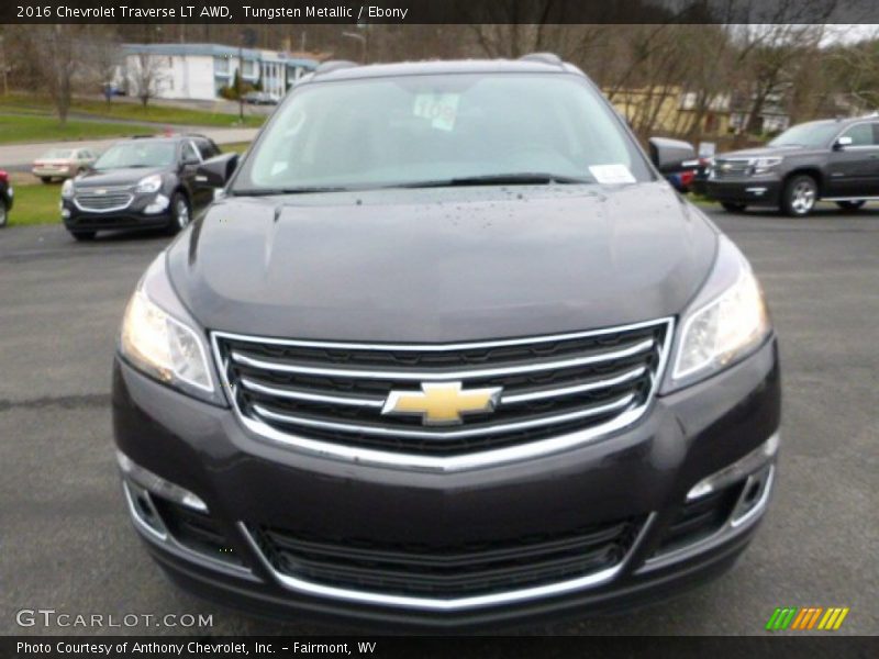 Tungsten Metallic / Ebony 2016 Chevrolet Traverse LT AWD