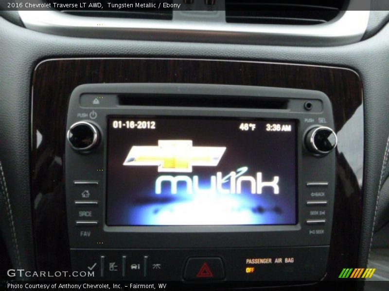 Tungsten Metallic / Ebony 2016 Chevrolet Traverse LT AWD