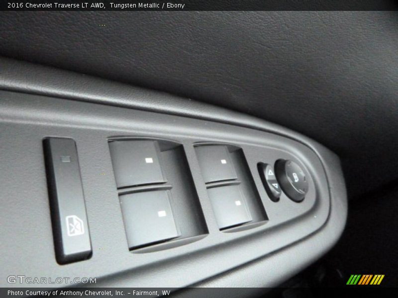 Tungsten Metallic / Ebony 2016 Chevrolet Traverse LT AWD