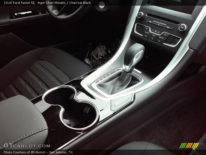 Ingot Silver Metallic / Charcoal Black 2016 Ford Fusion SE