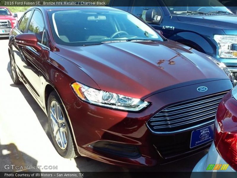 Bronze Fire Metallic / Charcoal Black 2016 Ford Fusion SE