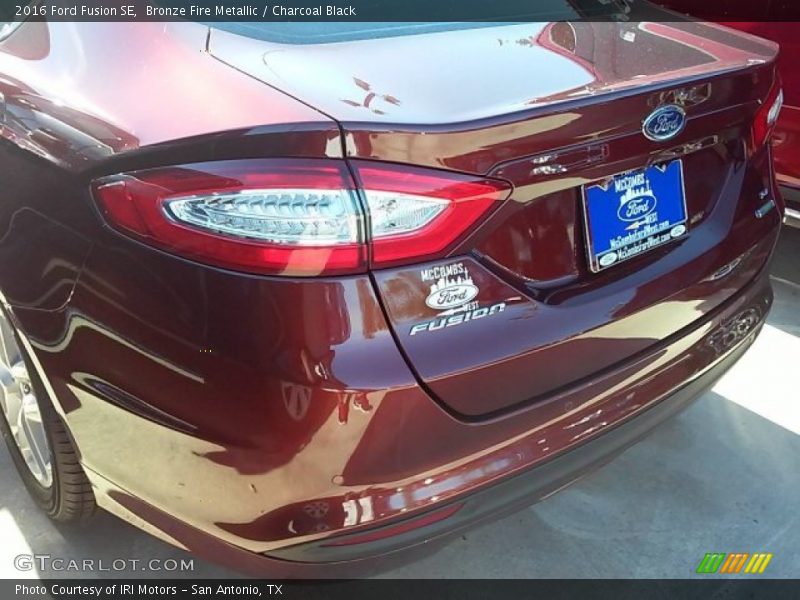 Bronze Fire Metallic / Charcoal Black 2016 Ford Fusion SE