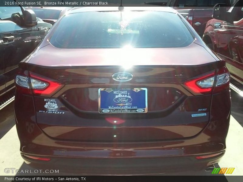 Bronze Fire Metallic / Charcoal Black 2016 Ford Fusion SE