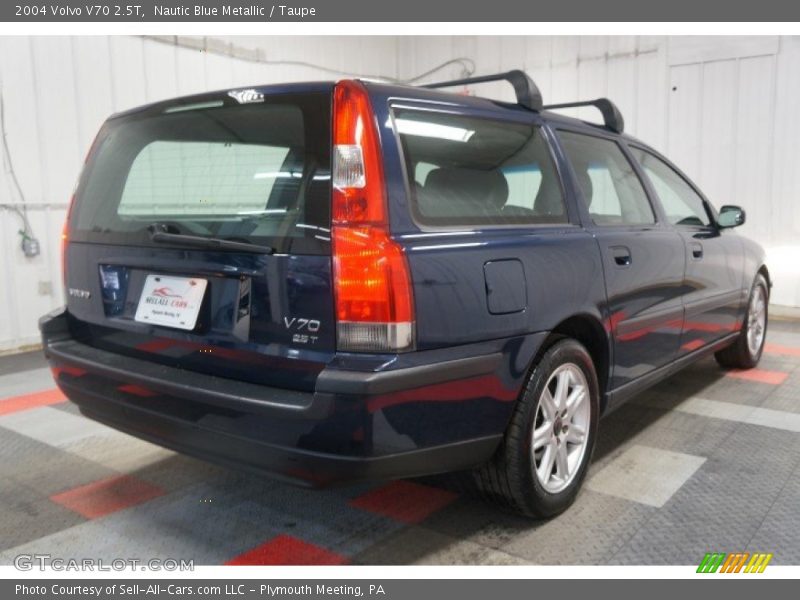 Nautic Blue Metallic / Taupe 2004 Volvo V70 2.5T