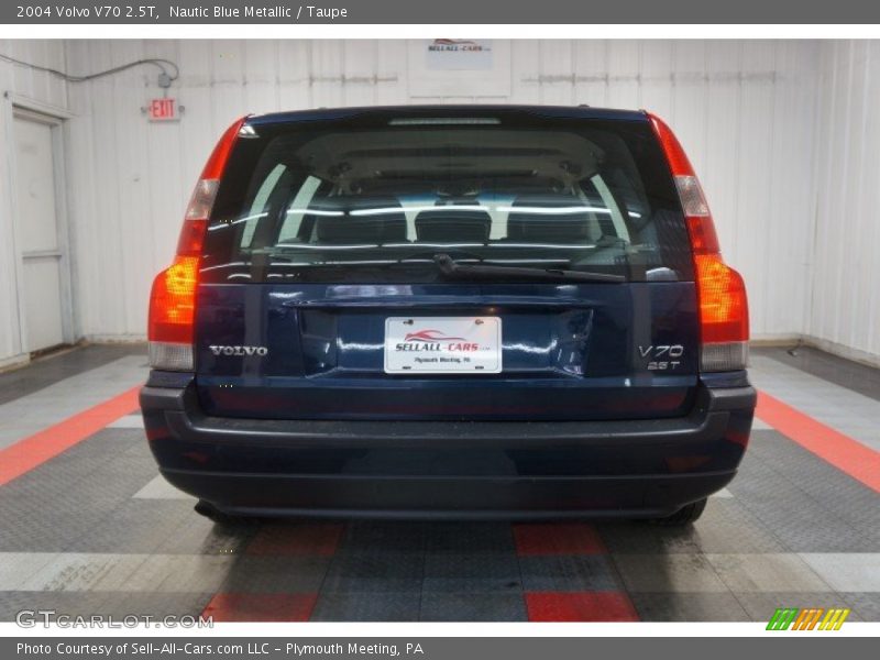 Nautic Blue Metallic / Taupe 2004 Volvo V70 2.5T