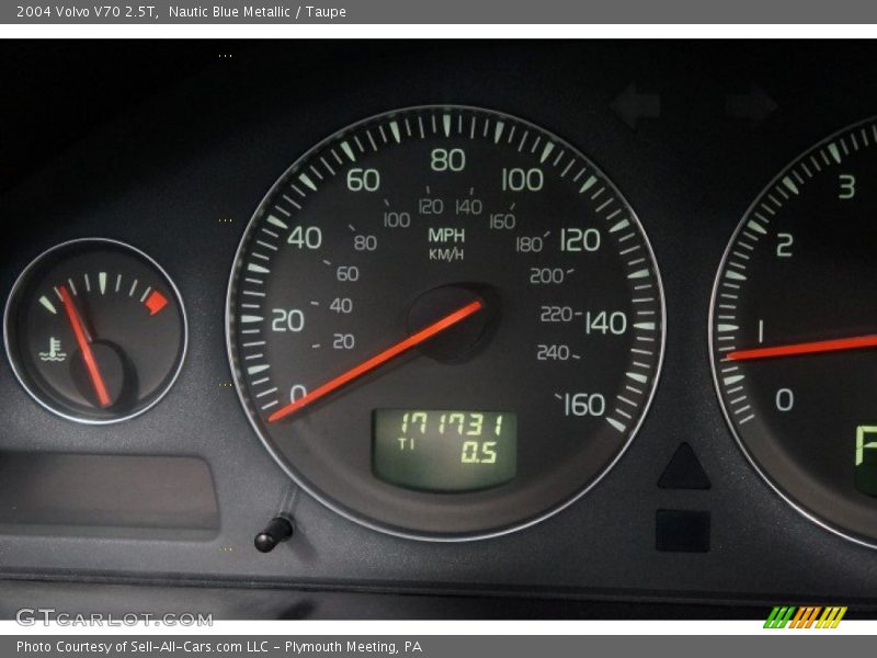 Nautic Blue Metallic / Taupe 2004 Volvo V70 2.5T