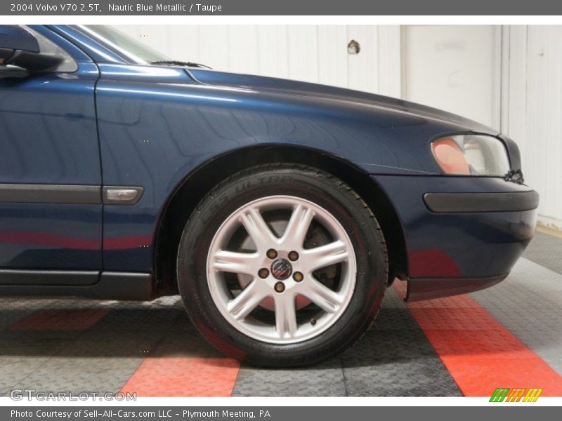 Nautic Blue Metallic / Taupe 2004 Volvo V70 2.5T