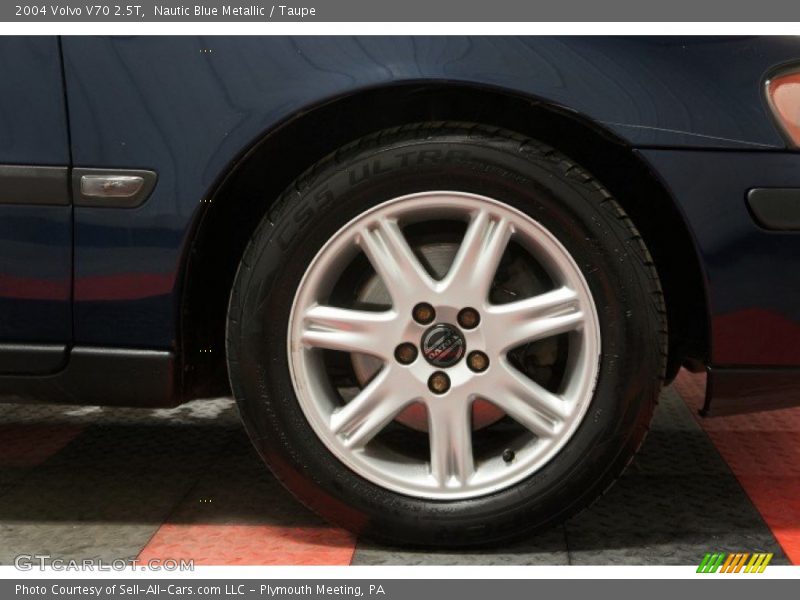 Nautic Blue Metallic / Taupe 2004 Volvo V70 2.5T