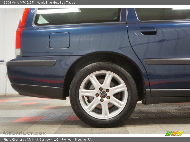 Nautic Blue Metallic / Taupe 2004 Volvo V70 2.5T