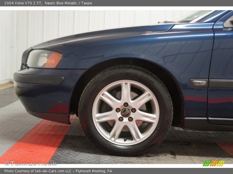 Nautic Blue Metallic / Taupe 2004 Volvo V70 2.5T