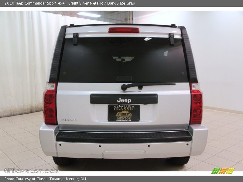 Bright Silver Metallic / Dark Slate Gray 2010 Jeep Commander Sport 4x4
