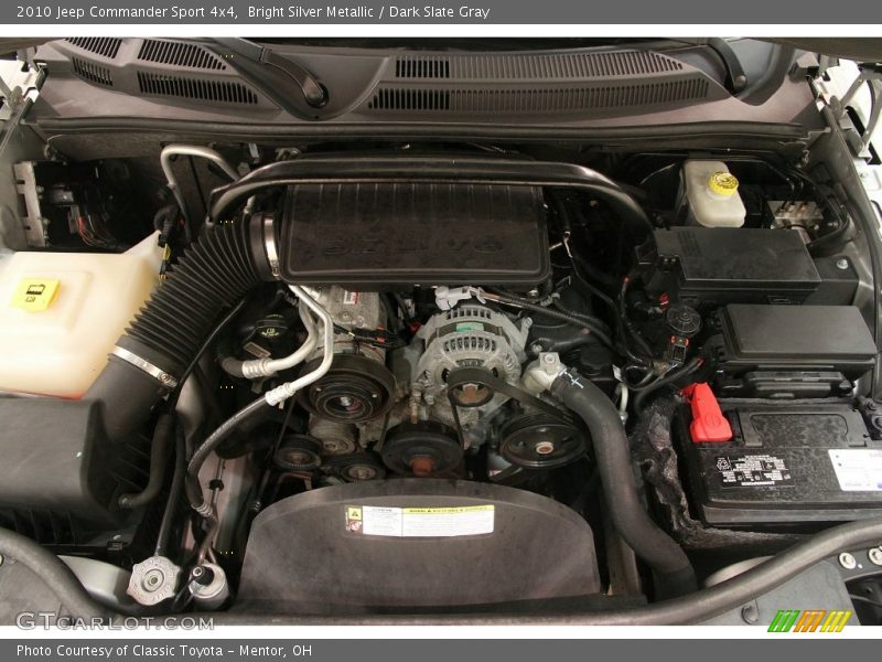 Bright Silver Metallic / Dark Slate Gray 2010 Jeep Commander Sport 4x4