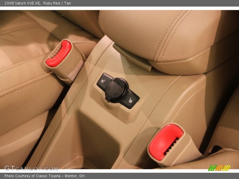 Ruby Red / Tan 2008 Saturn VUE XE