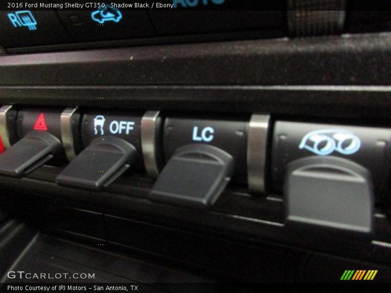 Controls of 2016 Mustang Shelby GT350
