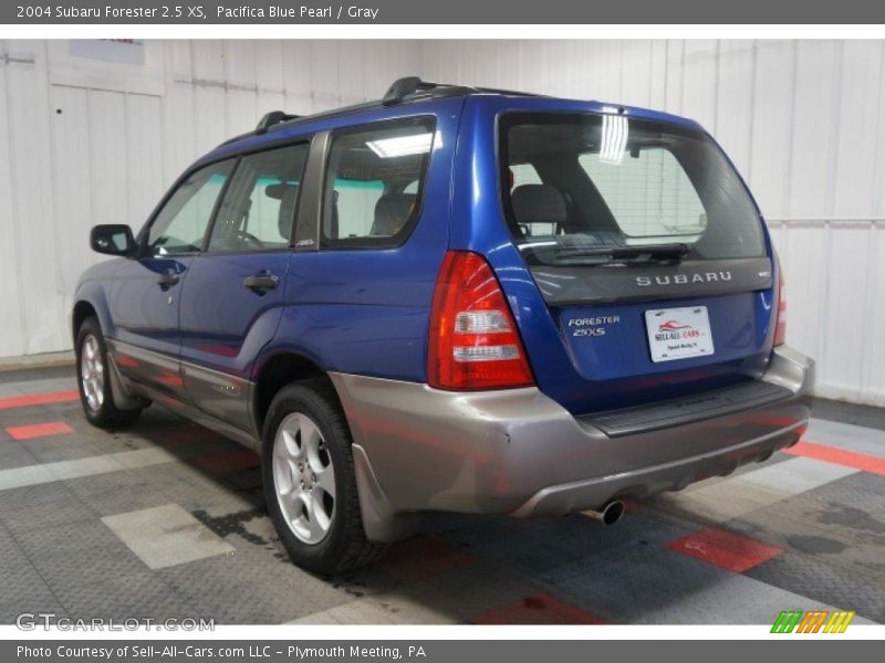 Pacifica Blue Pearl / Gray 2004 Subaru Forester 2.5 XS