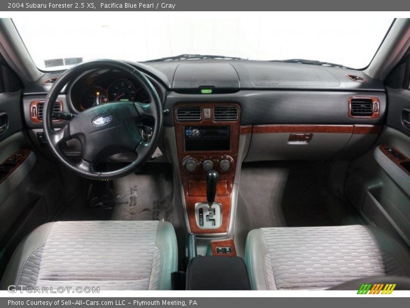 Pacifica Blue Pearl / Gray 2004 Subaru Forester 2.5 XS