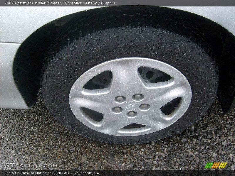 Ultra Silver Metallic / Graphite 2002 Chevrolet Cavalier LS Sedan