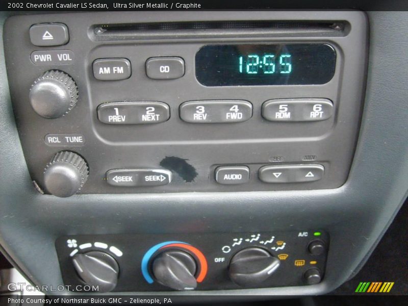 Ultra Silver Metallic / Graphite 2002 Chevrolet Cavalier LS Sedan