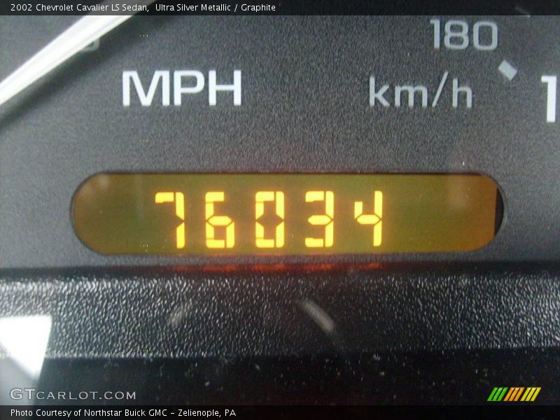 Ultra Silver Metallic / Graphite 2002 Chevrolet Cavalier LS Sedan