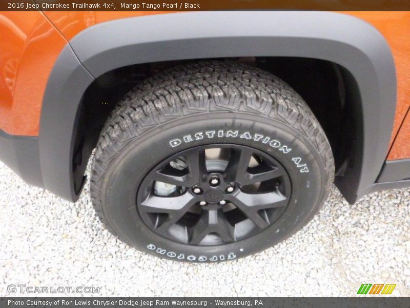 Mango Tango Pearl / Black 2016 Jeep Cherokee Trailhawk 4x4